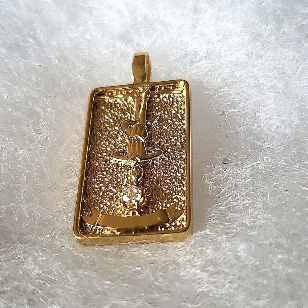 The hanged man, Tarot card pendant